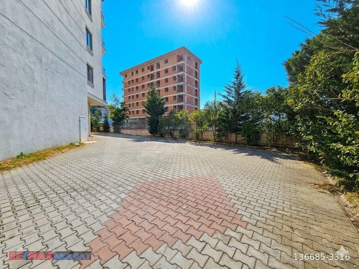 اجاره آپارتمان ۲ خوابه ۶۸ متری در استانبول بدون وسایل