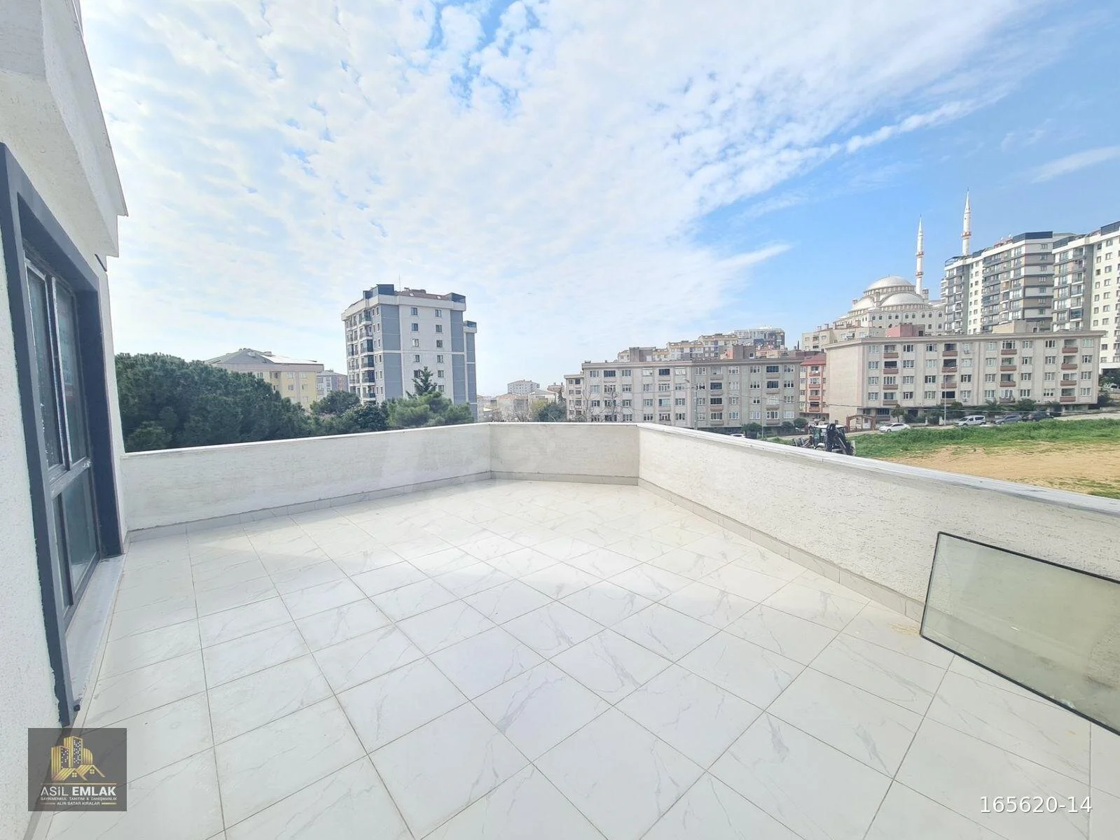 اجاره آپارتمان ۳ خوابه ۱۵۰ متری در پندیک استانبول بدون وسایل